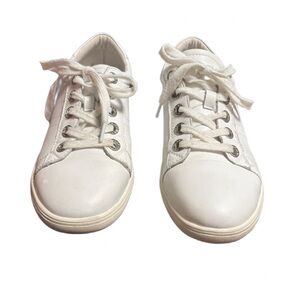 La Sheelah White Rhinestone Eyelet Sneakers – Women’s 8.5 – VGC